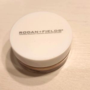 Rodan + Fields Mineral Peptides SPF20 - Light